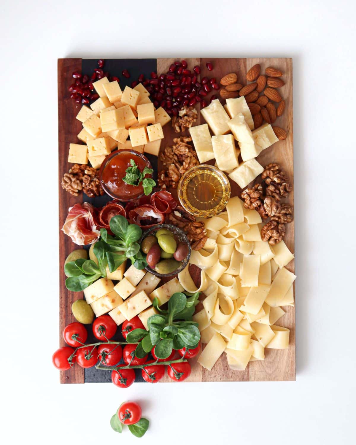 A great example of a low-carb charcuterie board.